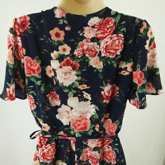 Rabbit Rabbit Rabbit floral wrap dress - Picture 6 of 8